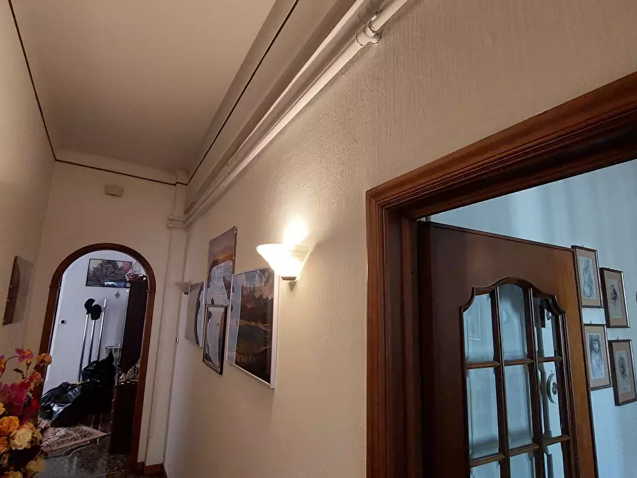 Immagine 14 di Pentalocale in vendita  in Via Casata Centuriona a Genova