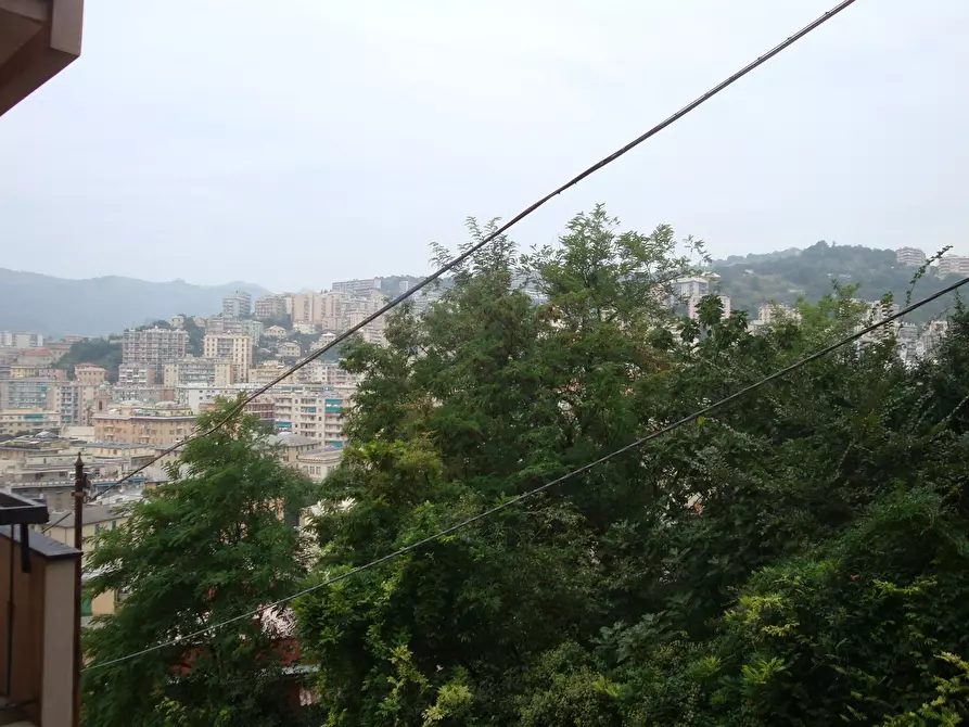 Immagine 2 di Bilocale in vendita  in Via Giovanni Amarena 14A a Genova