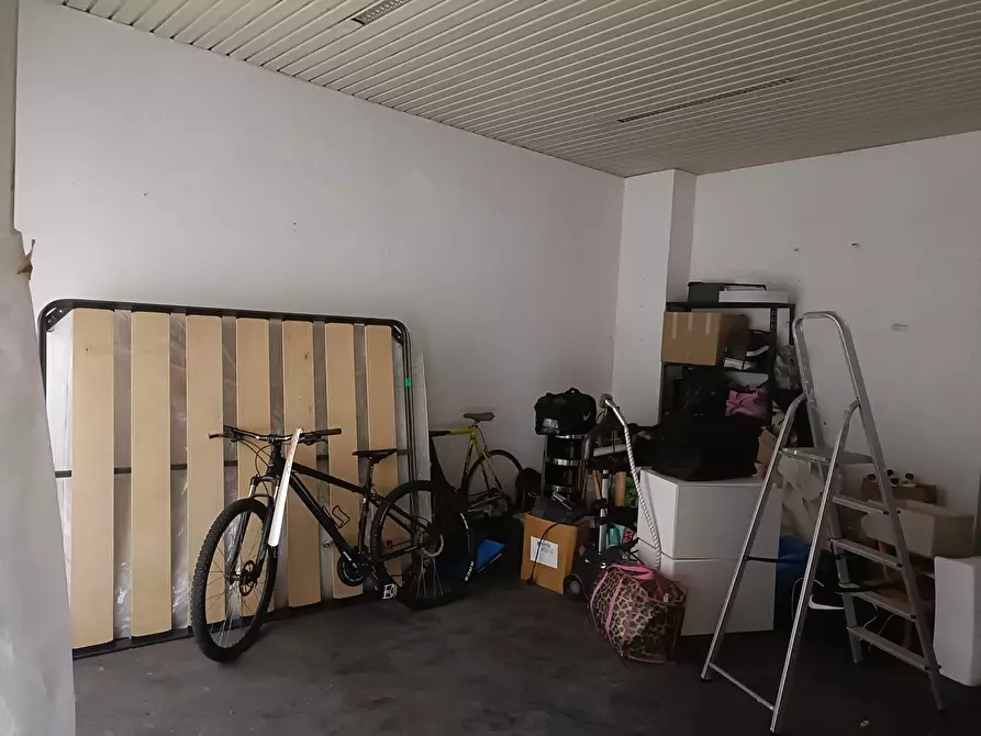 Immagine 2 di Locale commerciale in vendita  in Via dei Landi 1 a Genova