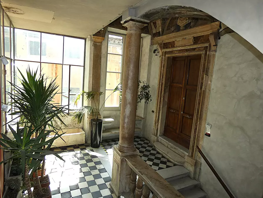 Immagine 40 di Appartamento in vendita  in Campetto 8A a Genova