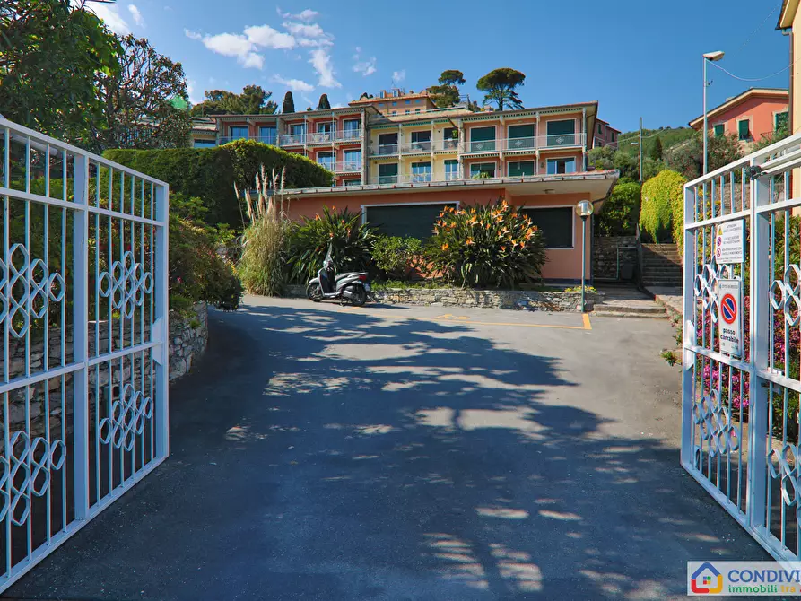 Immagine 5 di Appartamento in vendita  in Via Mulinetti 48 a Recco