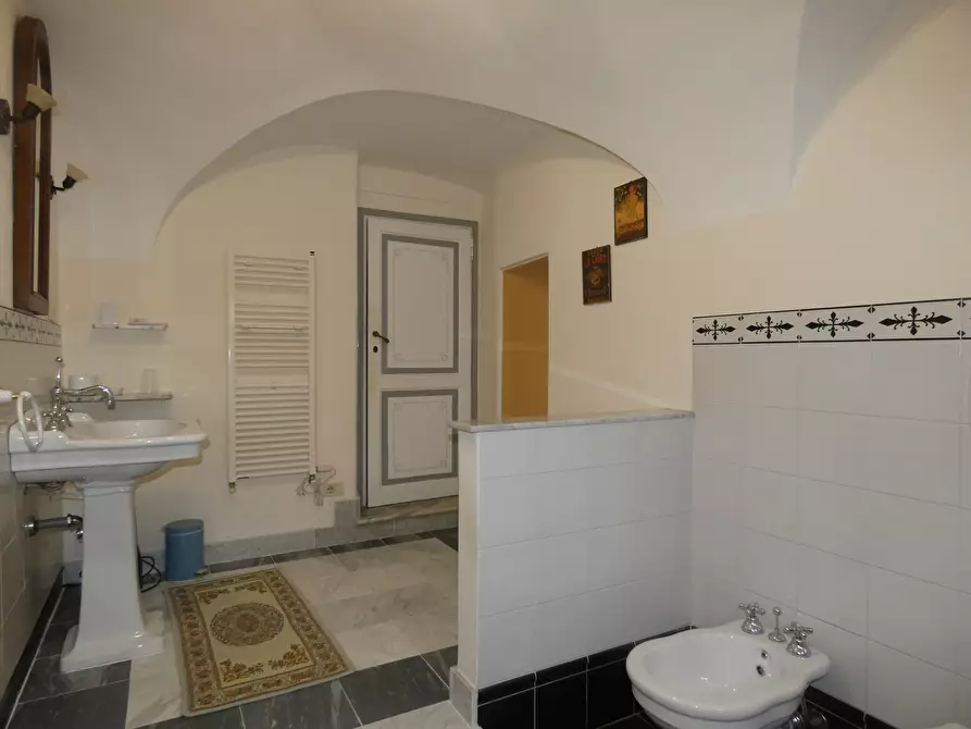 Immagine 30 di Casa indipendente in vendita  a Genova