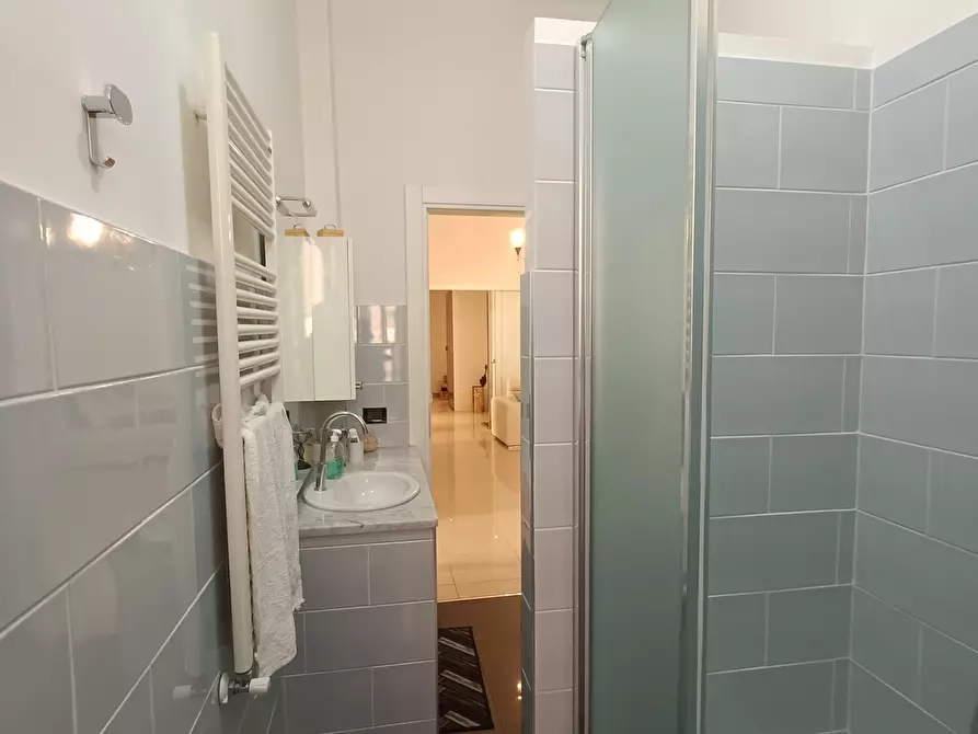 Immagine 24 di Pentalocale in vendita  in Via Paolo Antonio de Cavero 8 a Genova