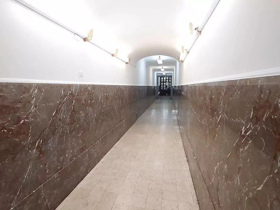 Immagine 23 di Trilocale in vendita  in Corso Magenta a Genova