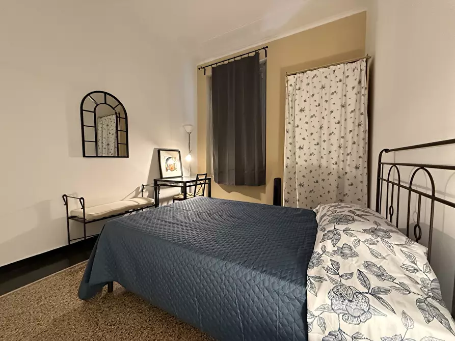 Immagine 32 di Pentalocale in vendita  in Via Fieschi a Genova