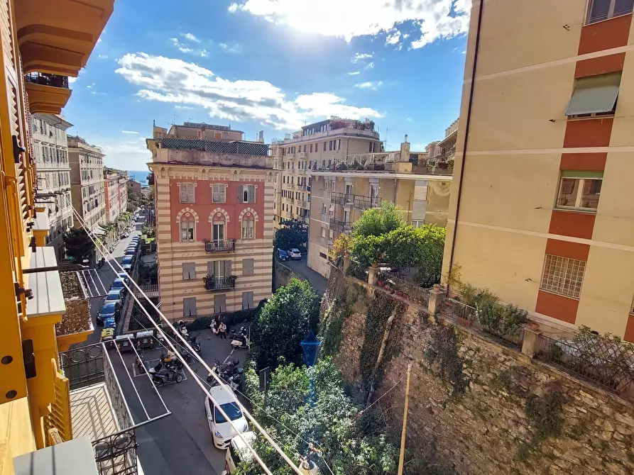 Immagine 36 di Trilocale in vendita  in Via Ameglia a Genova