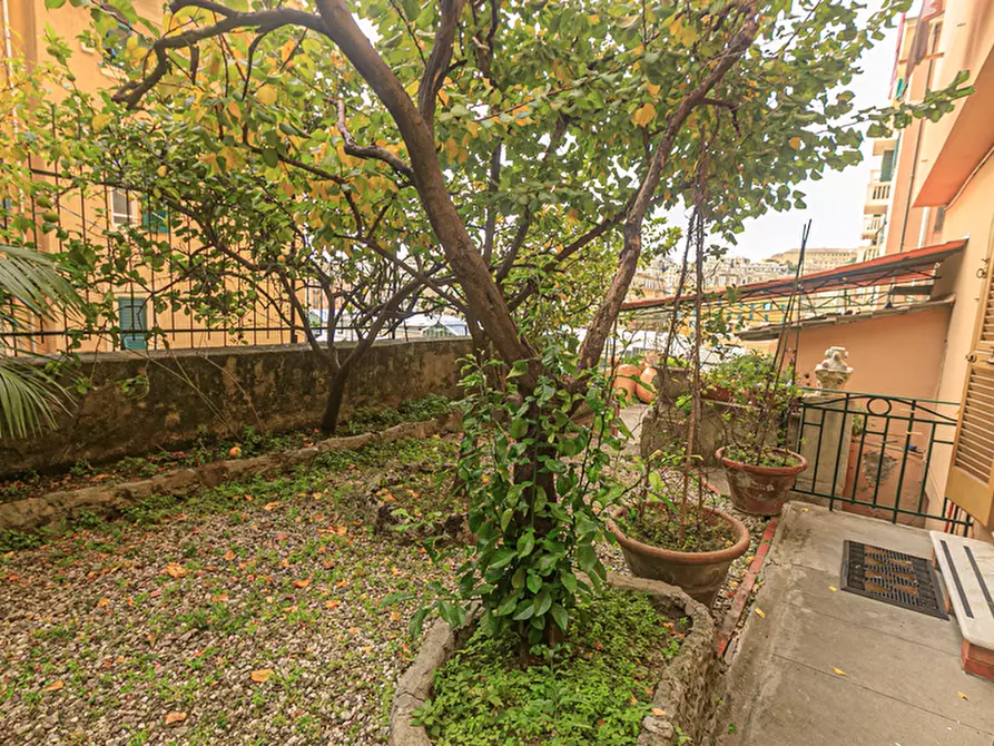 Immagine 42 di Pentalocale in vendita  in Via Benvenuto Cellini 16 a Genova