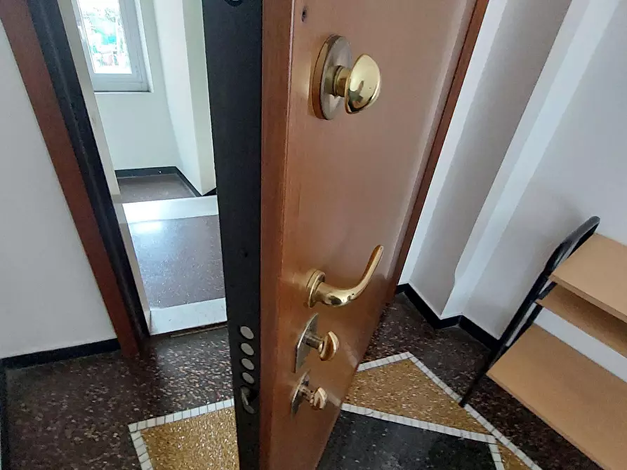 Immagine 23 di Trilocale in vendita  in Passo della Zebra a Genova