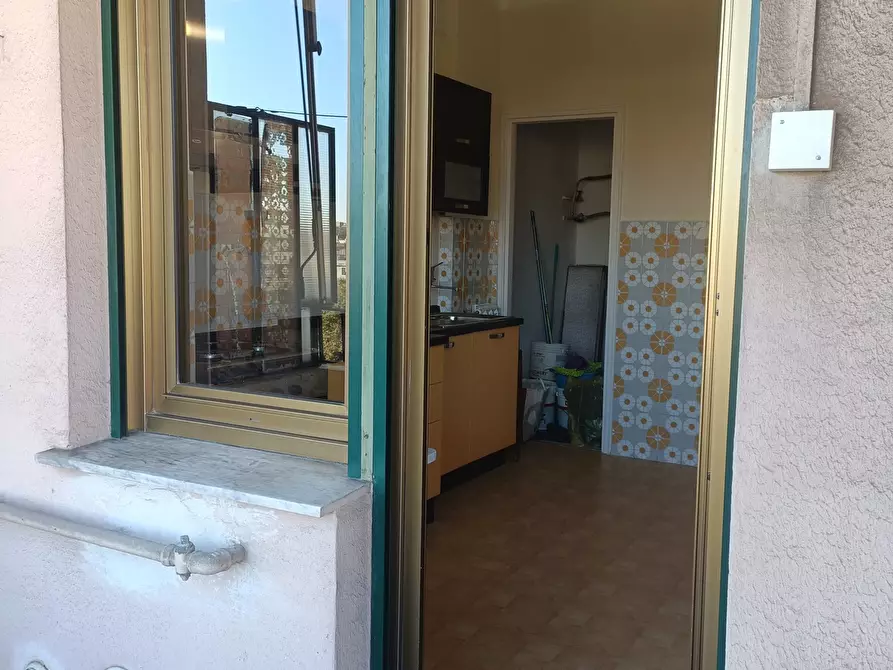Immagine 41 di Appartamento in affitto  in Via Canevari 24 a Genova