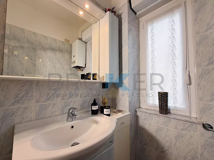 Immagine 6 di Bilocale in vendita  in Via Leonardo da Vinci 254 a Alassio