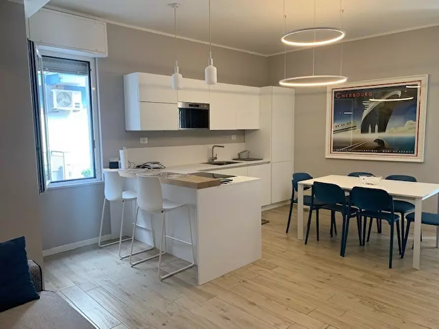 Immagine 21 di Trilocale in vendita  in Via Roma a Alassio