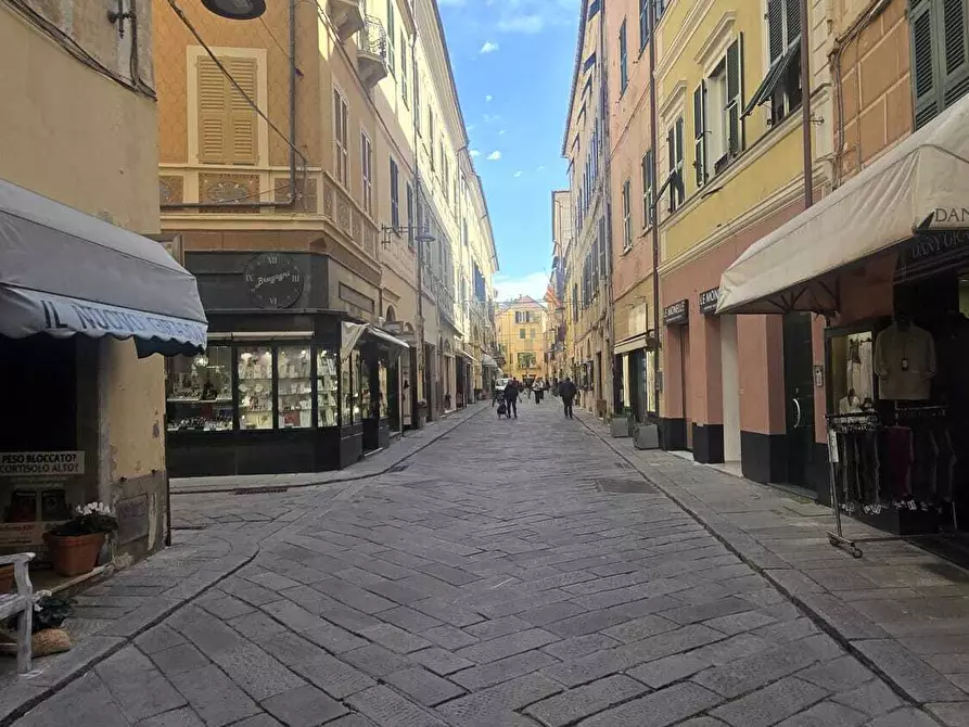 Immagine 28 di Trilocale in vendita  in Via Tommaso Pertica 52 a Finale Ligure