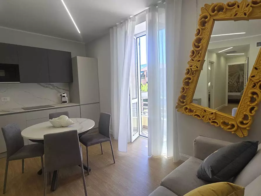 Immagine 9 di Trilocale in vendita  in Corso Dante Alighieri 198 a Alassio