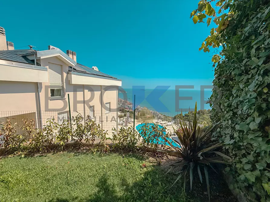 Immagine 34 di Villa in vendita  in Strada Panoramica San Bernardo 116-118 a Alassio