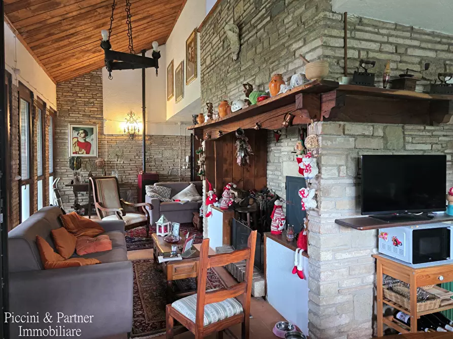 Immagine 13 di Villa in vendita  in Via IV Novembre 15 a Passignano Sul Trasimeno