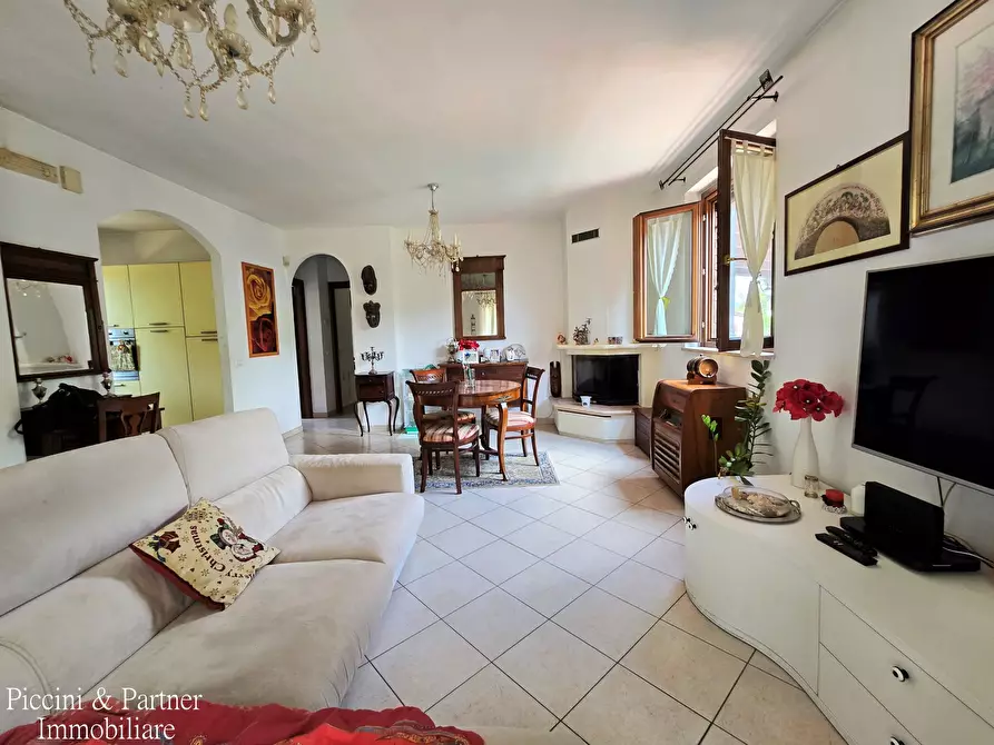 Immagine 15 di Villa in vendita  in Via Lillacci a Perugia