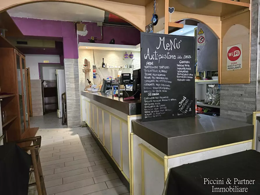 Immagine 11 di Bar / Ristorante in vendita  in Via Mastrodicasa a Perugia