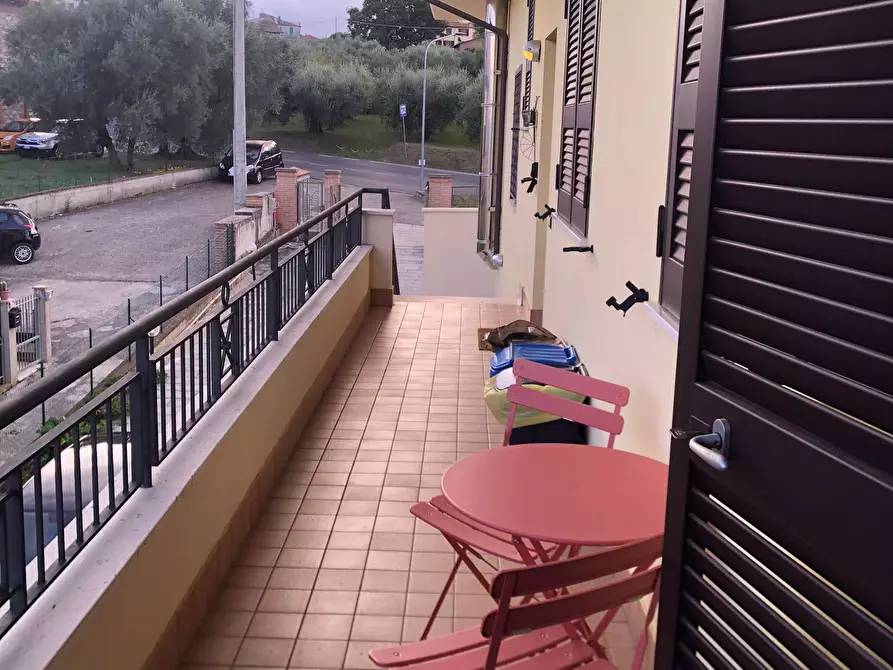 Immagine 3 di Quadrilocale in vendita  in Via Friuli a Castiglione Del Lago