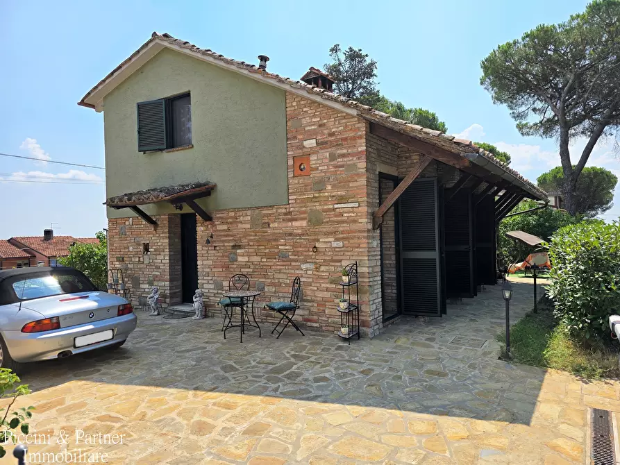 Immagine 77 di Villa in vendita  in Via IV Novembre 15 a Passignano Sul Trasimeno