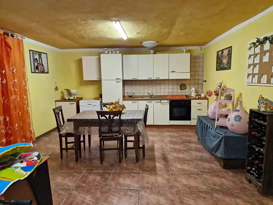 Immagine 42 di Casa bifamiliare in vendita  in Via Milano a Castiglione Del Lago