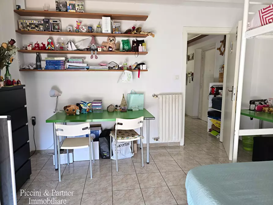 Immagine 27 di Pentalocale in vendita  in Via Beatrice 38 a Perugia