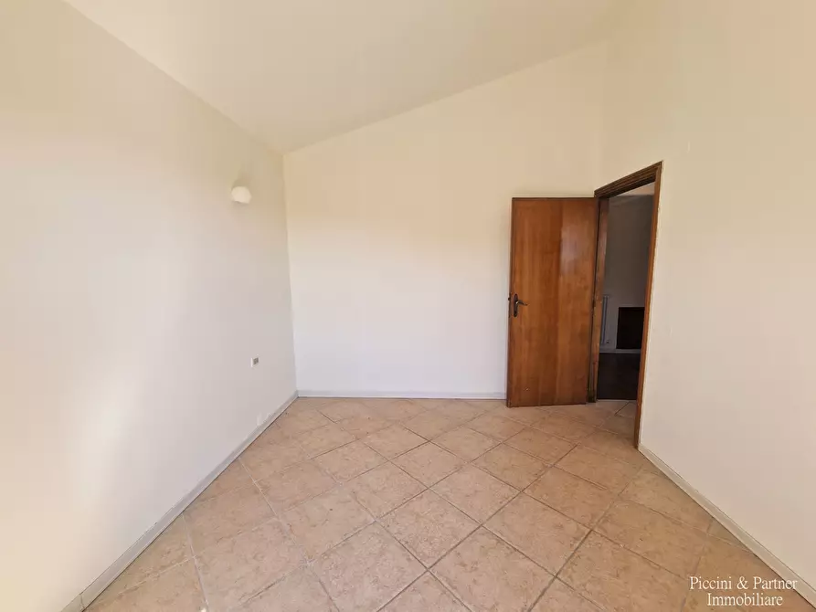 Immagine 41 di Pentalocale in vendita  in Via della Martinella 9A a Passignano Sul Trasimeno