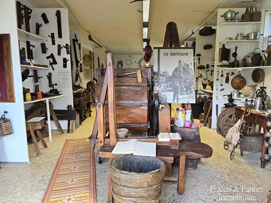 Immagine 89 di Rustico / casale in vendita  in SR 444 Pian della Pieve a Assisi