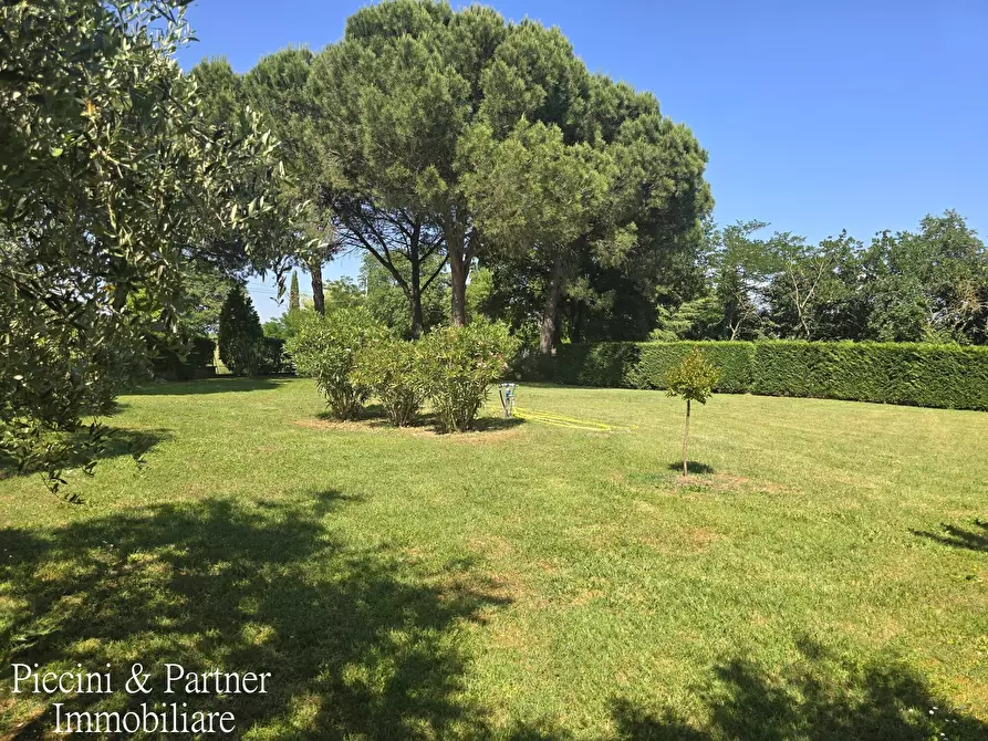 Immagine 87 di Villa in vendita  in Località Castagni 2 a Castiglione Del Lago