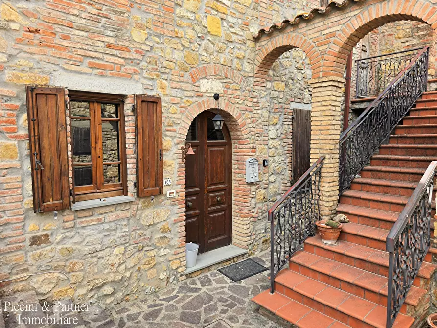 Immagine 1 di Porzione di casa in vendita  in Località Poggetto a Castiglione Del Lago