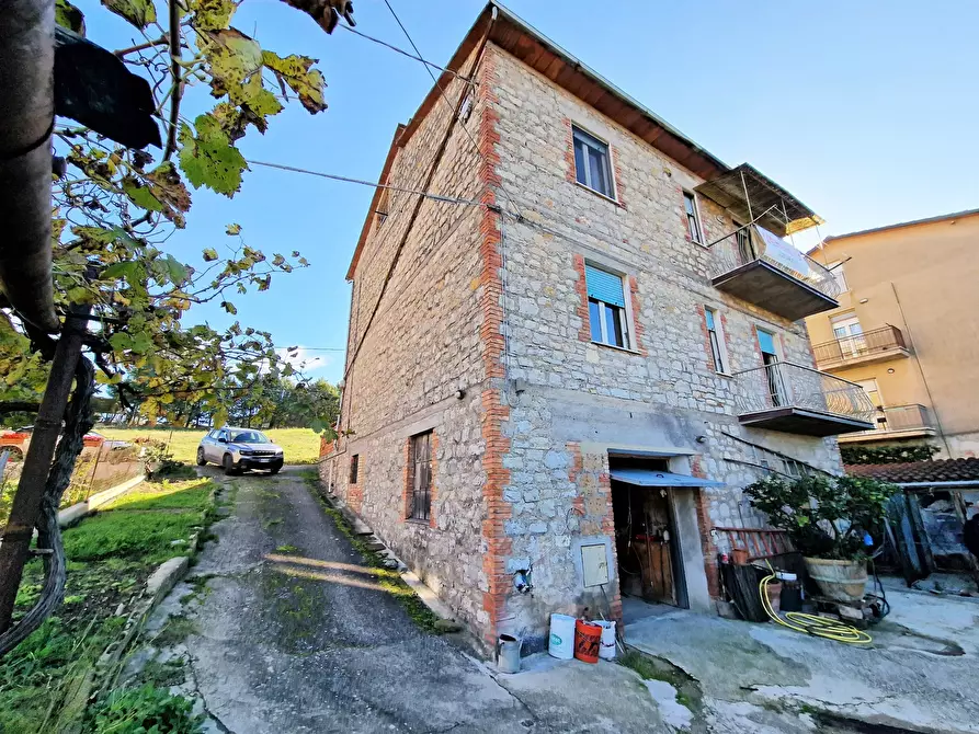 Immagine 1 di Casa indipendente in vendita  in Via Costa a Magione