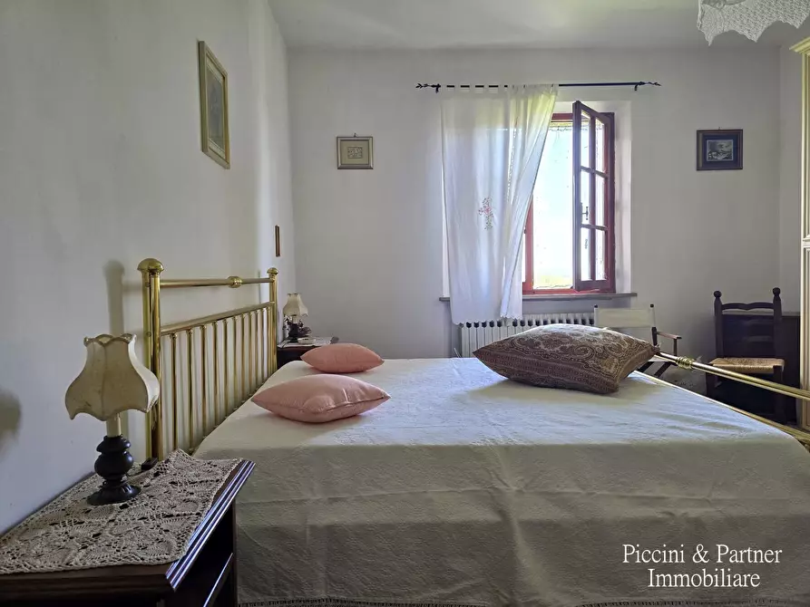 Immagine 71 di Rustico / casale in vendita  in Via Paganico 2 a Castiglione Del Lago