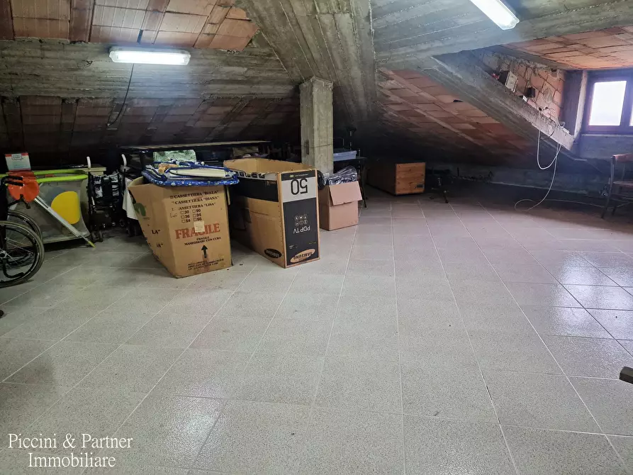 Immagine 58 di Casa bifamiliare in vendita  in Viale Ranchi 2 a Umbertide