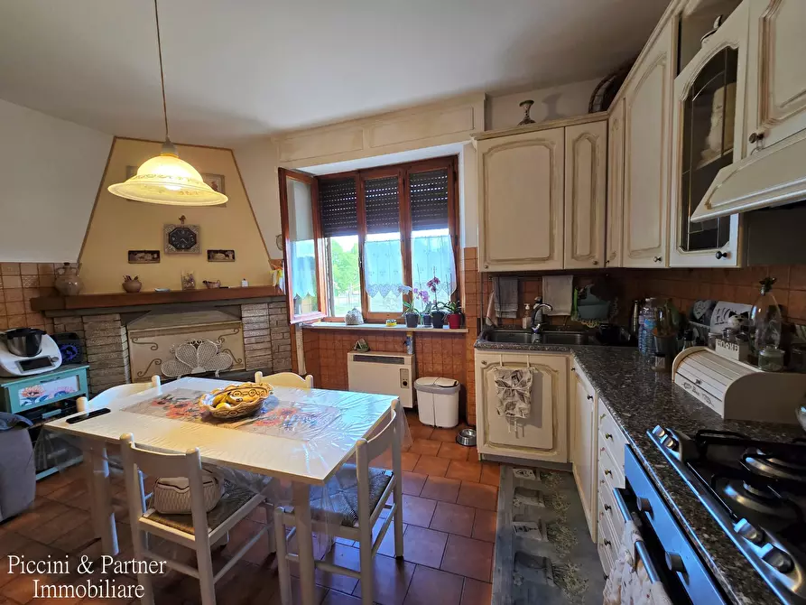 Immagine 24 di Pentalocale in vendita  a Tuoro Sul Trasimeno