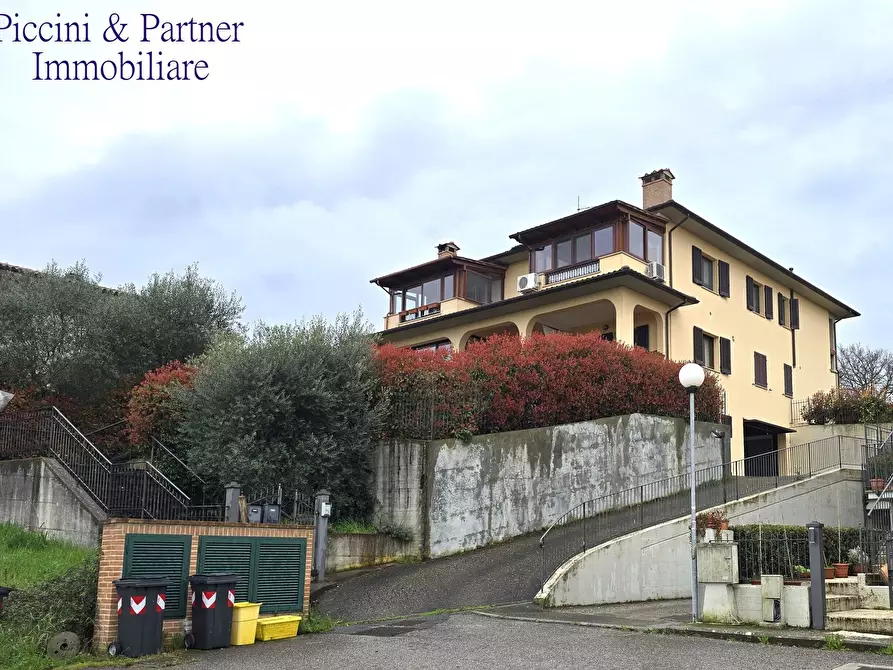 Immagine 1 di Pentalocale in vendita  in Via di Pretola a Paciano