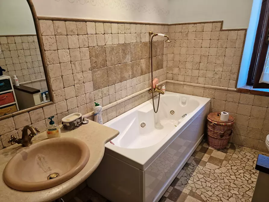 Immagine 49 di Rustico / casale in vendita  in Strada di Compresso a Perugia