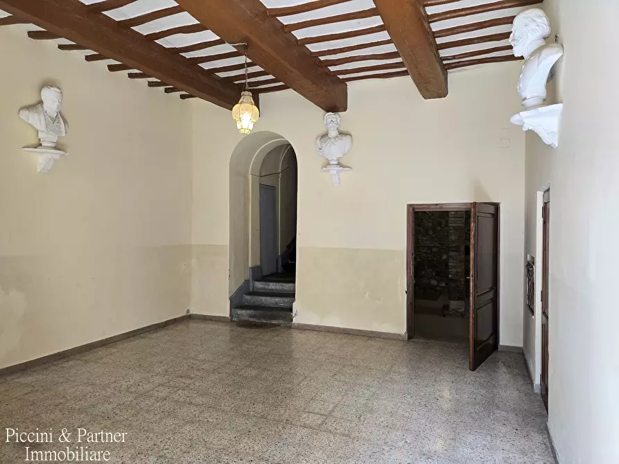 Immagine 4 di Pentalocale in vendita  in Via Imbriani 38 a Perugia