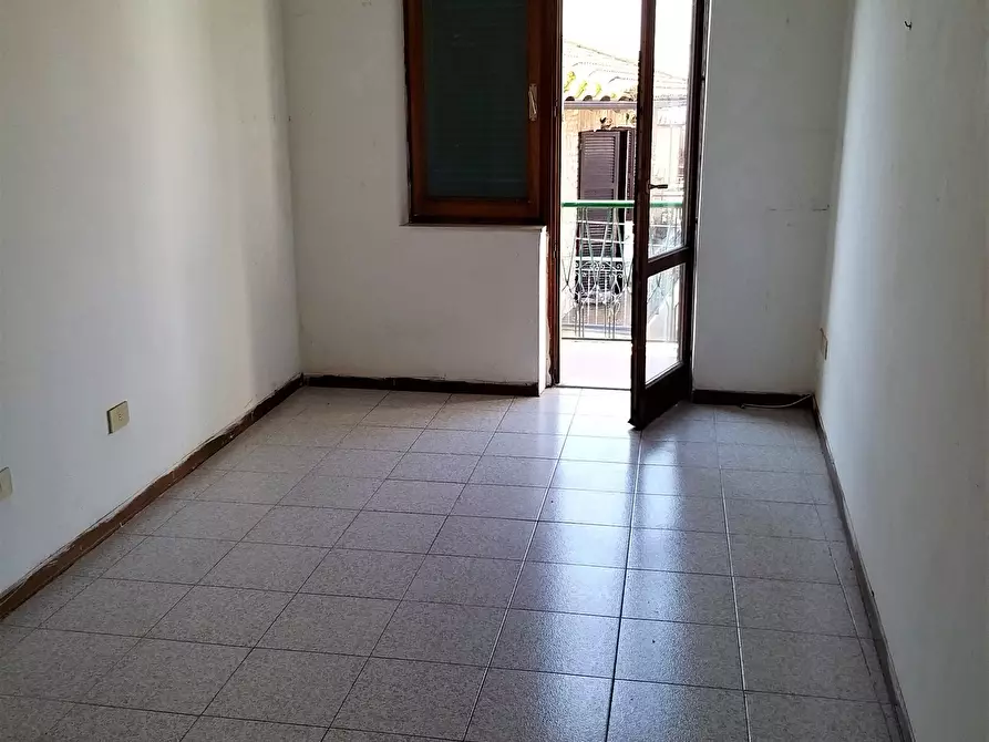 Immagine 17 di Trilocale in vendita  in Piazza Balilla 11 a Castiglione Del Lago