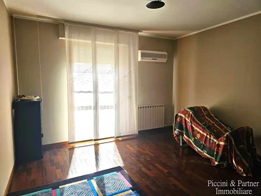 Immagine 2 di Pentalocale in vendita  in Via Ardigò a Perugia