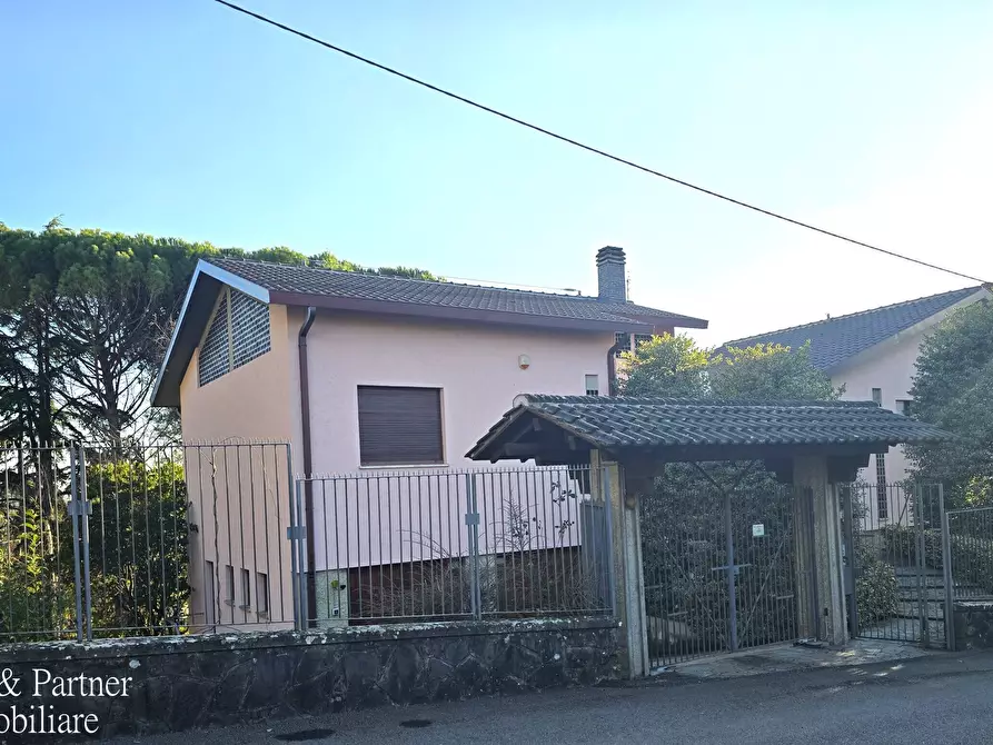 Immagine 2 di Villa in vendita  in Via Giovanni Boccaccio a Città Di Castello