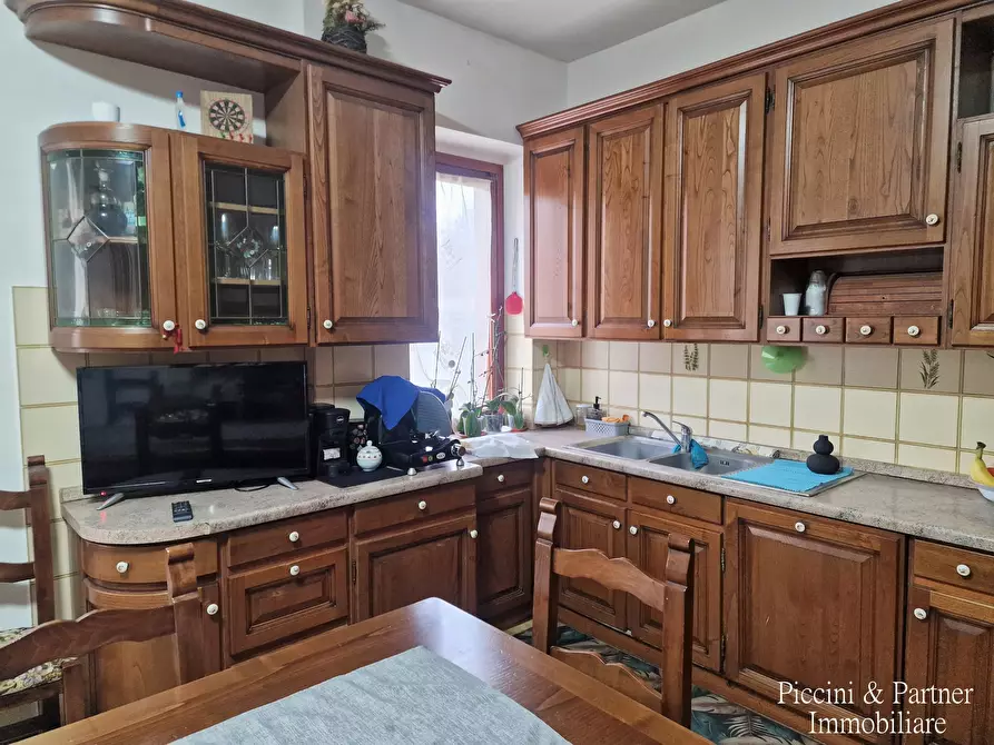 Immagine 10 di Casa bifamiliare in vendita  in Viale Ranchi 2 a Umbertide