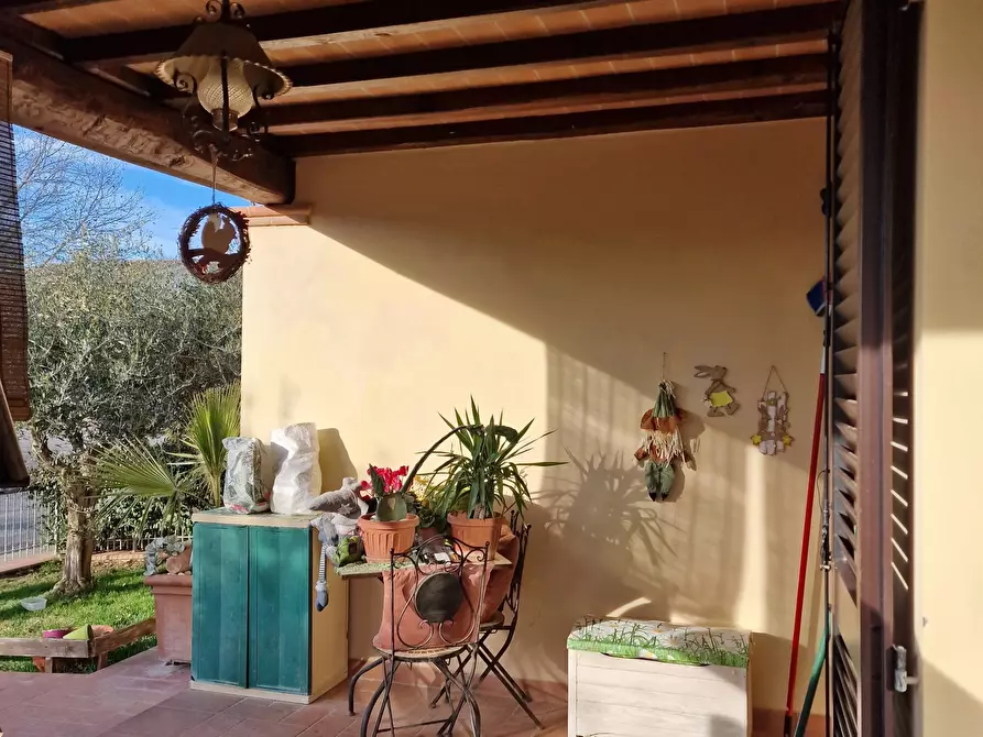 Immagine 50 di Casa bifamiliare in vendita  in Via Milano a Castiglione Del Lago