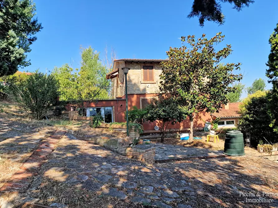 Immagine 50 di Rustico / casale in vendita  in QC38+9R Todi PG a Todi