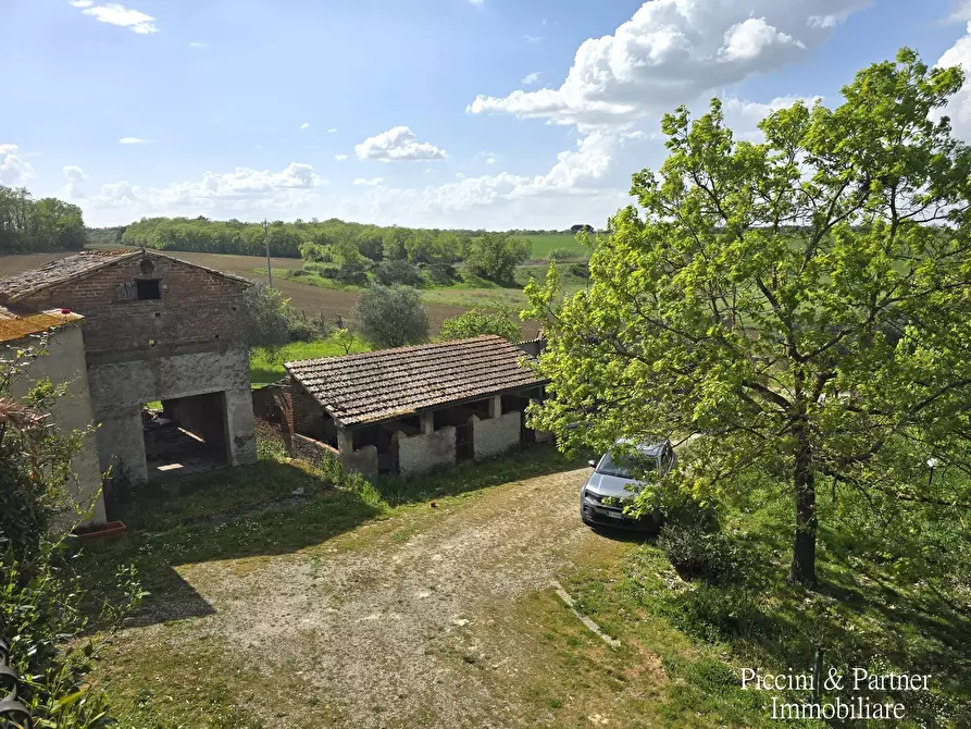 Immagine 53 di Rustico / casale in vendita  in Via Paganico 2 a Castiglione Del Lago