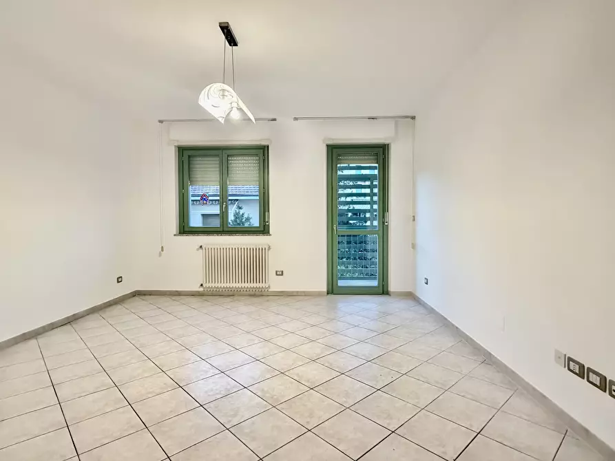 Immagine 3 di Quadrilocale in vendita  in Via S.Pio da Pietrelcina 16 a Imperia