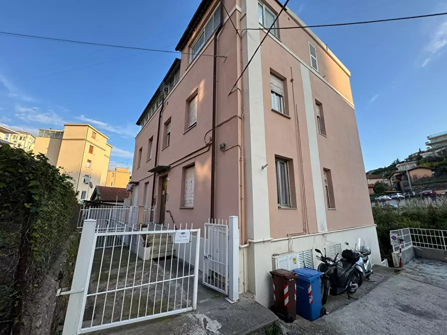 Immagine 26 di Trilocale in vendita  in Corso degli Inglesi 590 a San Remo