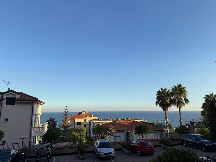 Immagine 4 di Trilocale in vendita  in Via Padre Semeria 101 a San Remo