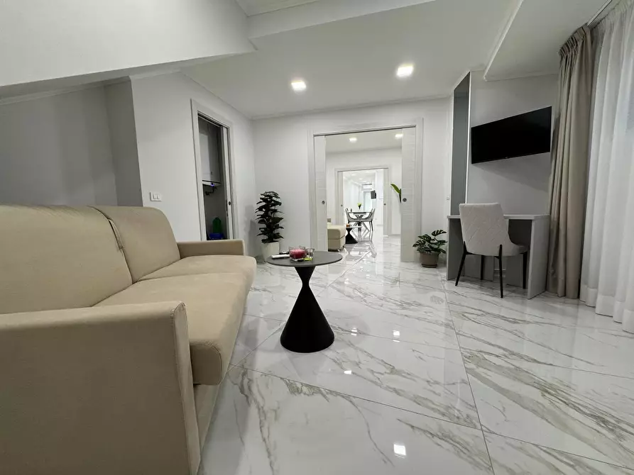 Immagine 1 di Appartamento in vendita  in Corso Orazio Raimondo 109 a San Remo