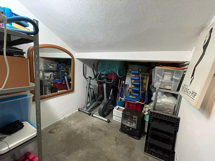 Immagine 29 di Quadrilocale in vendita  in Via Generale A. Lamarmora 221 a San Remo