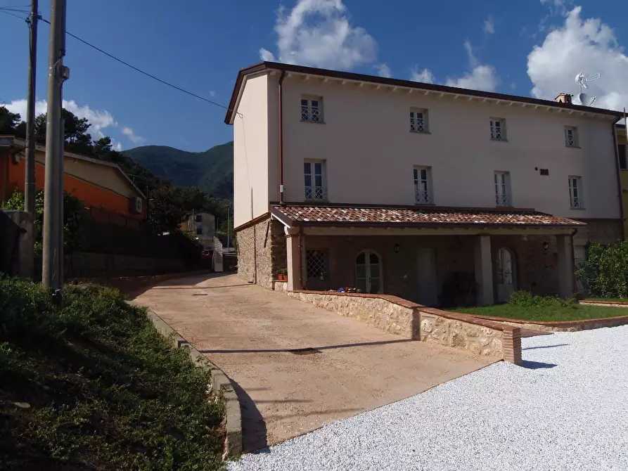 Immagine 3 di Casa semindipendente in affitto  a Camaiore