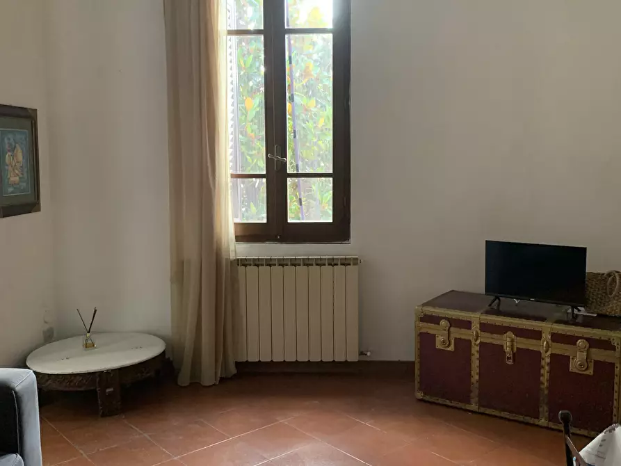 Immagine 15 di Trilocale in affitto  a Pietrasanta